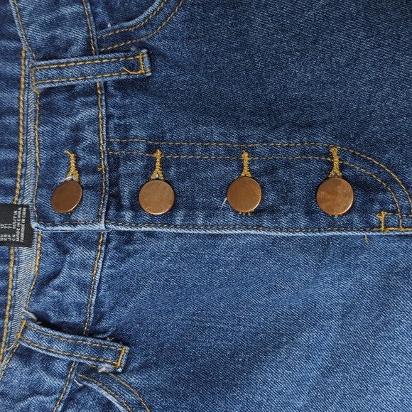 Forever 21 High Waist Button Up Fly Dark Wash Jean Shorts Size 28 - Picture 3 of 8